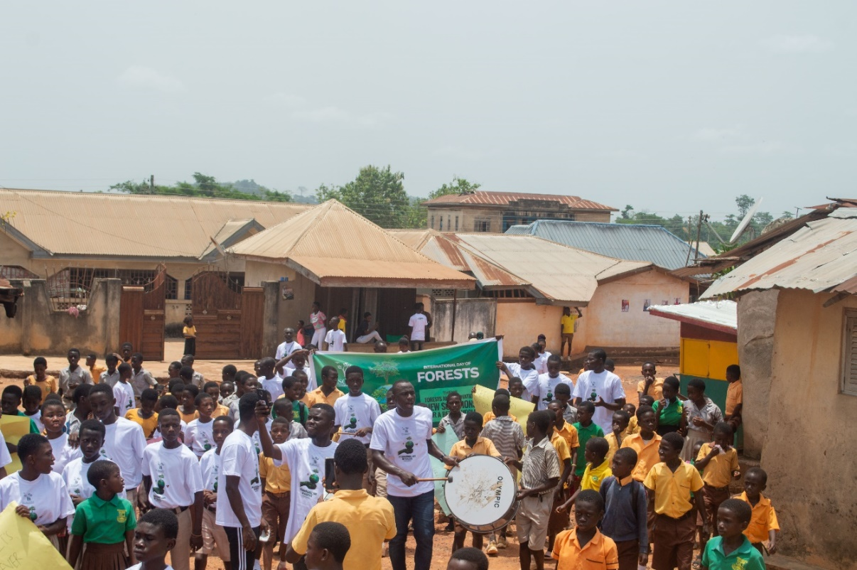 Atwima Mponua: RESCONI commemorates International Day of Forests at Anwiafutu D/A Basic School.