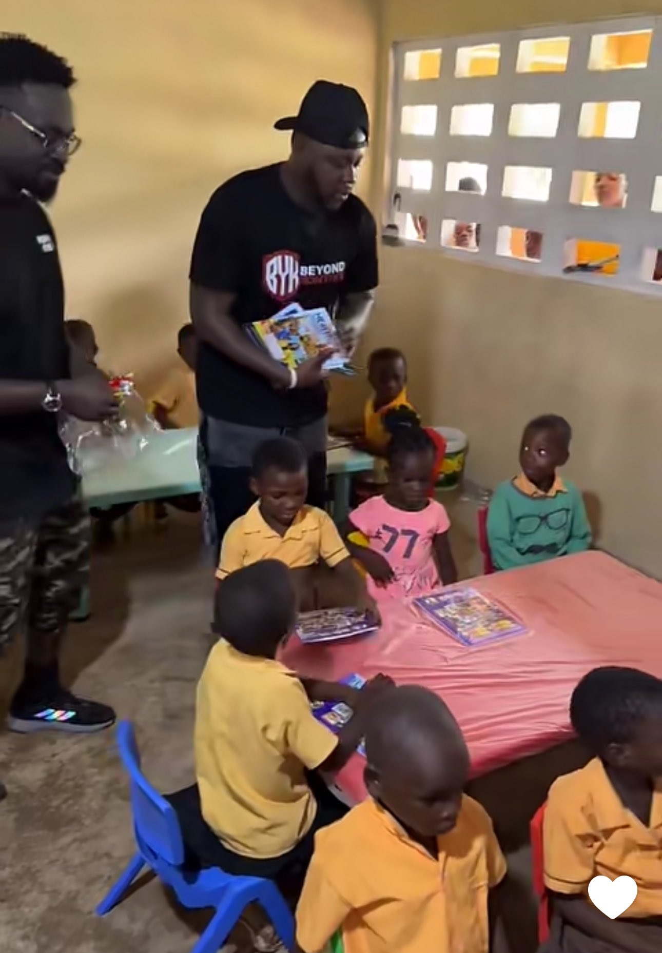 BYK Medikal donates to students who lack desks, using cement blocks as seats and tables