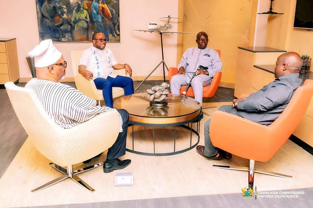 Asantehene Otumfuo Osei Tutu II receives a warm welcome in Johannesburg from Ghana’s High Commissioner during his official visit